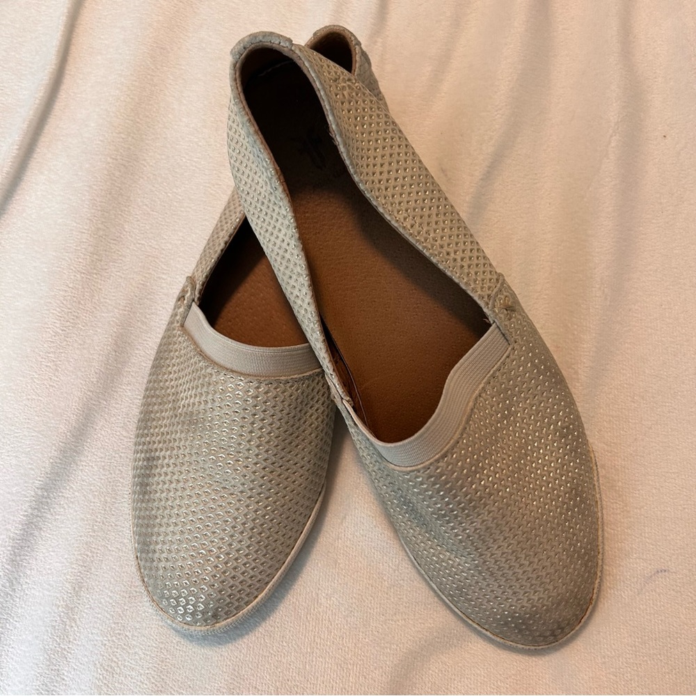 Frye Slip On Comfort Loafer Sneakers Leather Sparkles Sz 7 Minimalist Neutral
